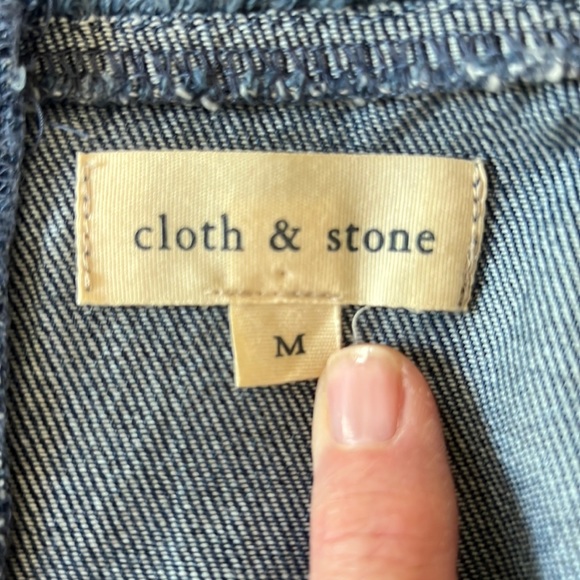 cloth & stone denim top. - Picture 4 of 5